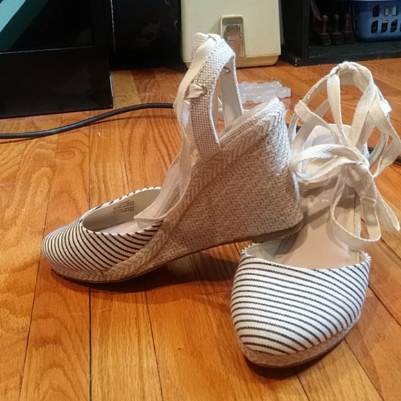 Summer wedges - Picture 2 of 2